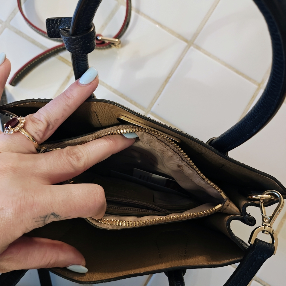 ✨SOLD✨ Michael Kors Navy Leather Handbag - Picture 7 of 10